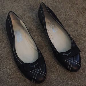 Ferragamo Black Leather Flats size 10